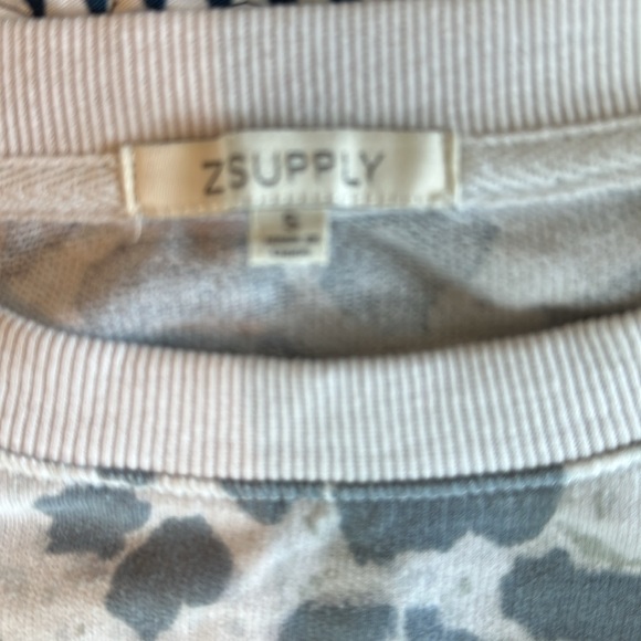 Pullover - Picture 2 of 3